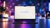 Laptop auf einem Tisch zeigt Metas KI-Modell Muse Wonder auf dem Bildschirm vor buntem Bokeh-Hintergrund.